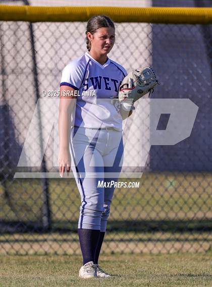 Thumbnail 3 in Purnell Swett @ Gray's Creek (NCHSAA 4A - 1st Round) photogallery.
