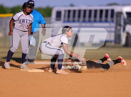 Thumbnail 1 in Purnell Swett @ Gray's Creek (NCHSAA 4A - 1st Round) photogallery.