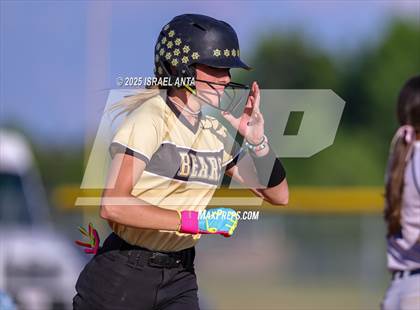 Thumbnail 3 in Purnell Swett @ Gray's Creek (NCHSAA 4A - 1st Round) photogallery.
