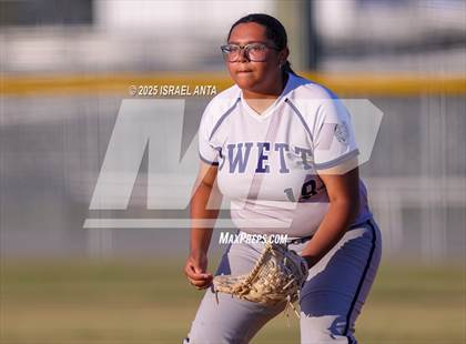 Thumbnail 3 in Purnell Swett @ Gray's Creek (NCHSAA 4A - 1st Round) photogallery.