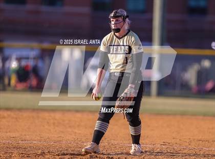 Thumbnail 3 in Purnell Swett @ Gray's Creek (NCHSAA 4A - 1st Round) photogallery.