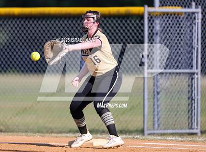Thumbnail 2 in Purnell Swett @ Gray's Creek (NCHSAA 4A - 1st Round) photogallery.
