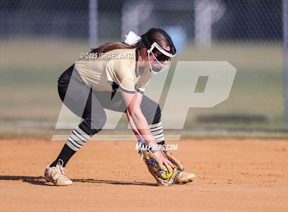 Thumbnail 1 in Purnell Swett @ Gray's Creek (NCHSAA 4A - 1st Round) photogallery.