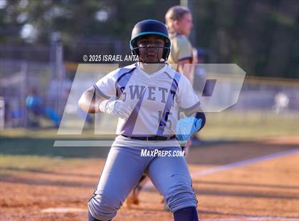 Thumbnail 3 in Purnell Swett @ Gray's Creek (NCHSAA 4A - 1st Round) photogallery.