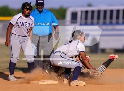 Thumbnail 1 in Purnell Swett @ Gray's Creek (NCHSAA 4A - 1st Round) photogallery.