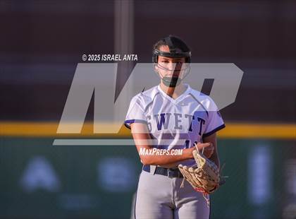 Thumbnail 2 in Purnell Swett @ Gray's Creek (NCHSAA 4A - 1st Round) photogallery.