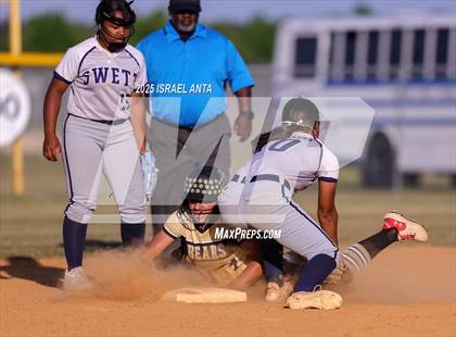 Thumbnail 2 in Purnell Swett @ Gray's Creek (NCHSAA 4A - 1st Round) photogallery.