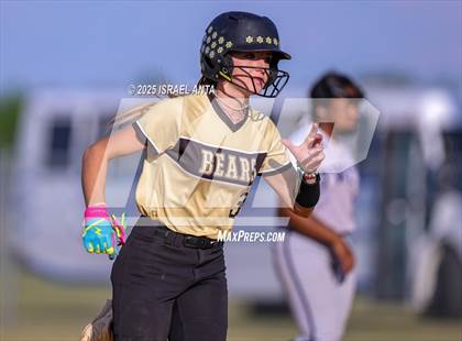 Thumbnail 2 in Purnell Swett @ Gray's Creek (NCHSAA 4A - 1st Round) photogallery.