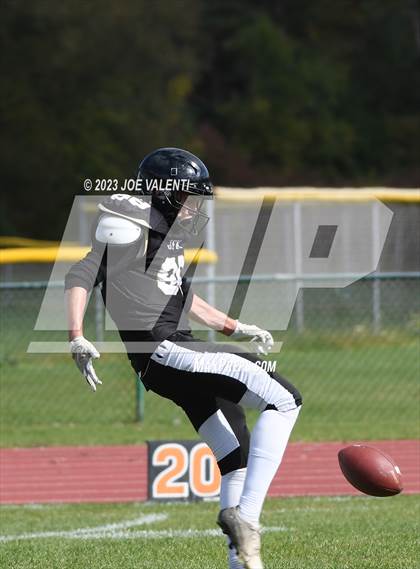 Thumbnail 3 in Newfane @ Kennedy photogallery.
