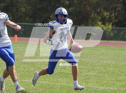 Thumbnail 1 in Newfane @ Kennedy photogallery.