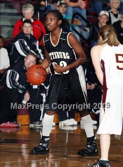 Thumbnail 3 in Pittsburg vs Whitesboro (Sherman Holiday Tournament) photogallery.