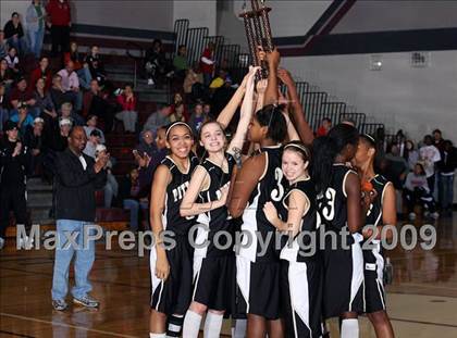 Thumbnail 3 in Pittsburg vs Whitesboro (Sherman Holiday Tournament) photogallery.