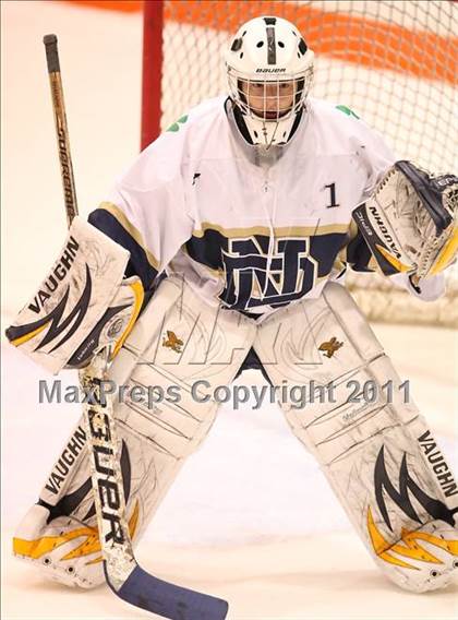 Thumbnail 2 in Webster Thomas vs. Notre Dame  photogallery.