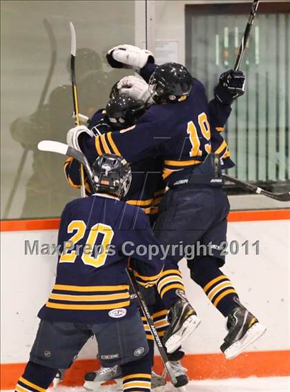 Thumbnail 3 in Webster Thomas vs. Notre Dame  photogallery.