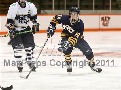 Thumbnail 1 in Webster Thomas vs. Notre Dame  photogallery.