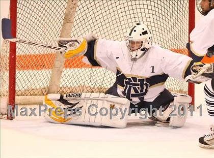 Thumbnail 2 in Webster Thomas vs. Notre Dame  photogallery.