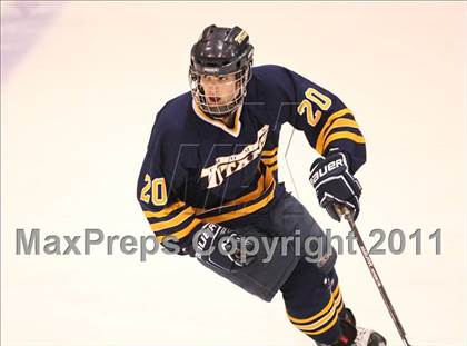 Thumbnail 3 in Webster Thomas vs. Notre Dame  photogallery.