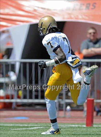 Thumbnail 3 in Prattville vs. St. Thomas Aquinas photogallery.