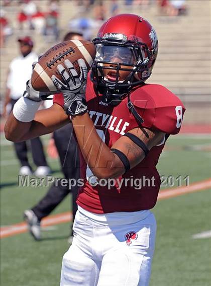 Thumbnail 3 in Prattville vs. St. Thomas Aquinas photogallery.