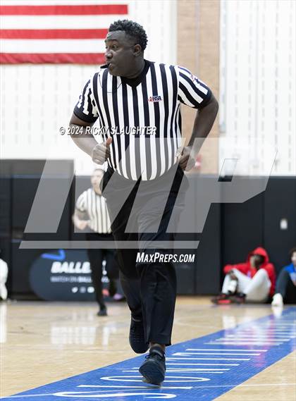 Thumbnail 2 in Perspectives Leadership/Technology vs. Vashon (Illinois Classic) photogallery.
