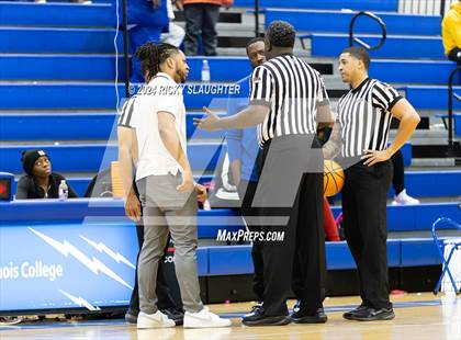 Thumbnail 1 in Perspectives Leadership/Technology vs. Vashon (Illinois Classic) photogallery.