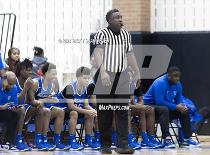 Thumbnail 3 in Perspectives Leadership/Technology vs. Vashon (Illinois Classic) photogallery.