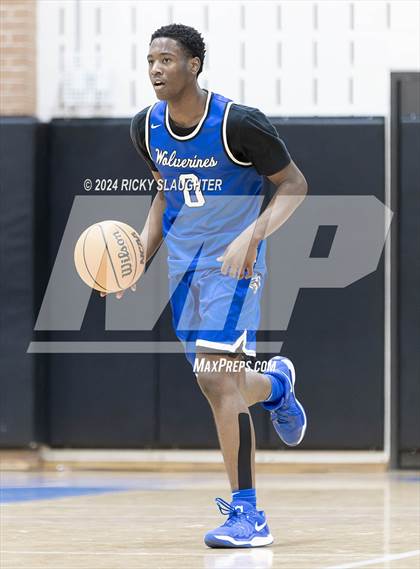 Thumbnail 1 in Perspectives Leadership/Technology vs. Vashon (Illinois Classic) photogallery.