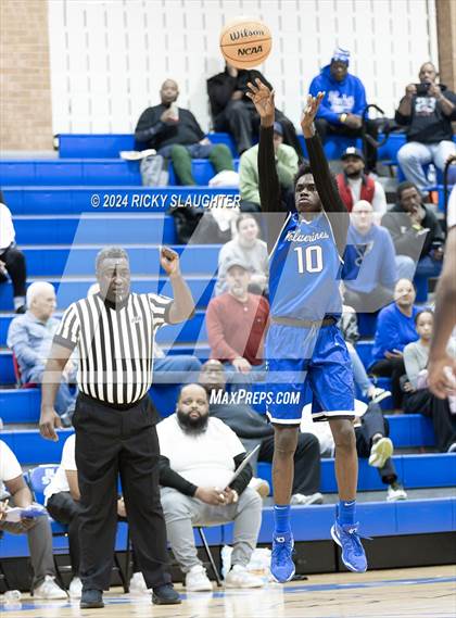 Thumbnail 2 in Perspectives Leadership/Technology vs. Vashon (Illinois Classic) photogallery.