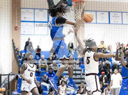 Thumbnail 1 in Perspectives Leadership/Technology vs. Vashon (Illinois Classic) photogallery.