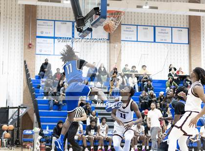 Thumbnail 1 in Perspectives Leadership/Technology vs. Vashon (Illinois Classic) photogallery.