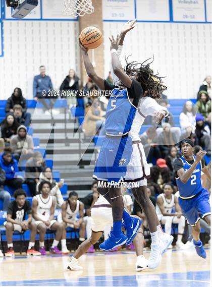 Thumbnail 1 in Perspectives Leadership/Technology vs. Vashon (Illinois Classic) photogallery.