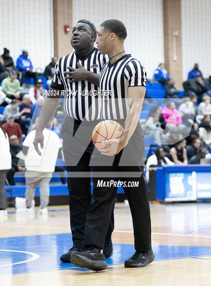 Thumbnail 1 in Perspectives Leadership/Technology vs. Vashon (Illinois Classic) photogallery.