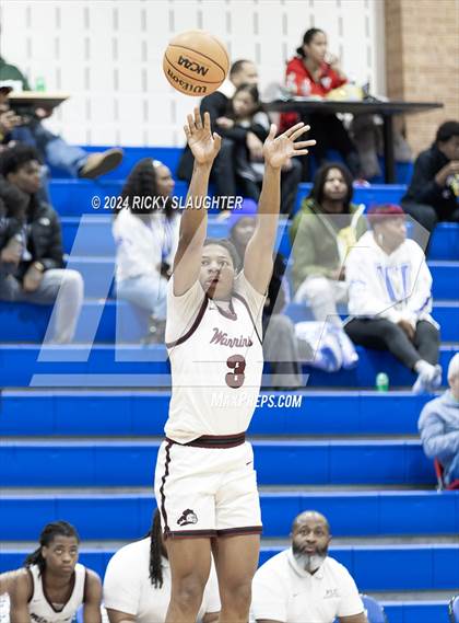 Thumbnail 1 in Perspectives Leadership/Technology vs. Vashon (Illinois Classic) photogallery.