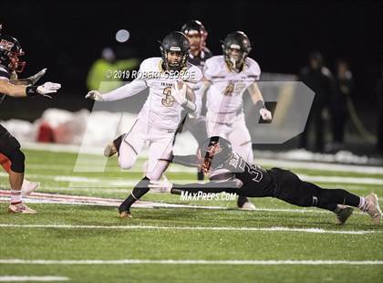 Thumbnail 2 in Franklin vs. Muskego (WIAA D1 Round 3) photogallery.