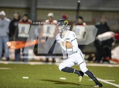 Thumbnail 2 in Franklin vs. Muskego (WIAA D1 Round 3) photogallery.