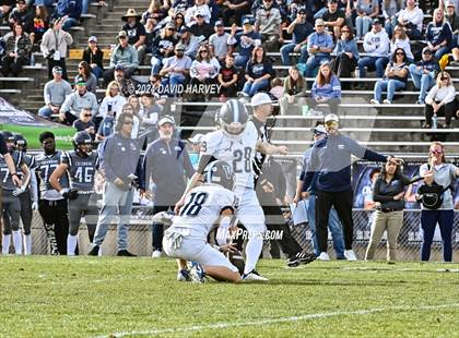 Thumbnail 3 in Valor Christian vs. Columbine (CHSAA 5A Quarter Final) photogallery.