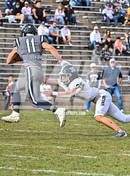Thumbnail 3 in Valor Christian vs. Columbine (CHSAA 5A Quarter Final) photogallery.