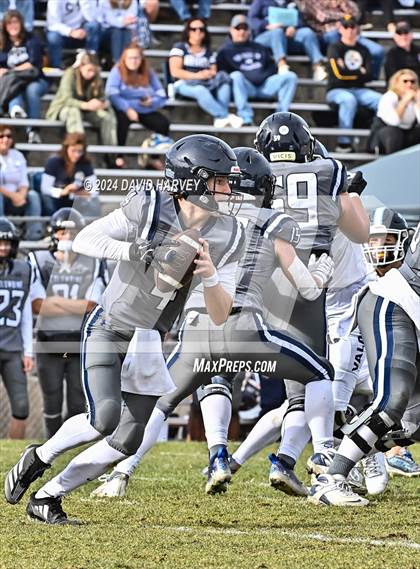 Thumbnail 2 in Valor Christian vs. Columbine (CHSAA 5A Quarter Final) photogallery.