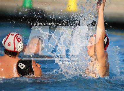 Thumbnail 3 in Orange Lutheran vs Servite photogallery.