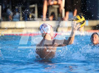 Thumbnail 3 in Orange Lutheran vs Servite photogallery.