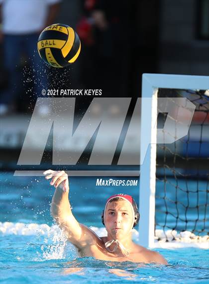 Thumbnail 3 in Orange Lutheran vs Servite photogallery.