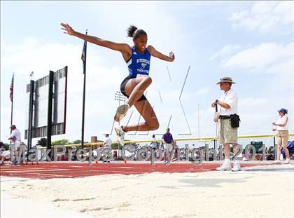 Thumbnail 2 in NYSPHSAA Track & Field Championships (Girls Triple Jump) photogallery.