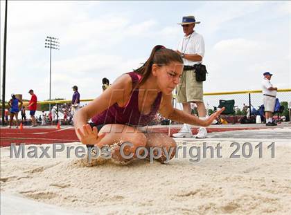 Thumbnail 2 in NYSPHSAA Track & Field Championships (Girls Triple Jump) photogallery.
