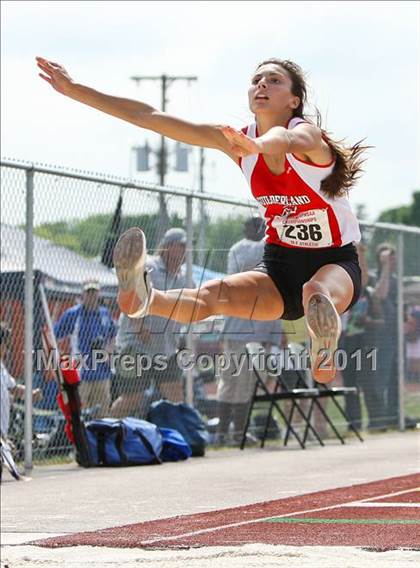 Thumbnail 2 in NYSPHSAA Track & Field Championships (Girls Triple Jump) photogallery.