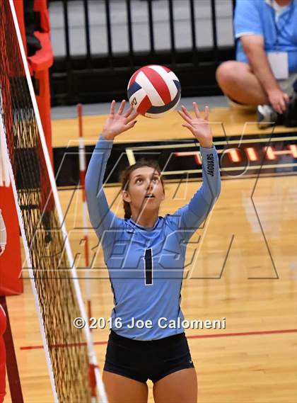 Thumbnail 3 in Lee [Robert E.] vs Johnson [Claudia Taylor] (Littleton Gym) photogallery.