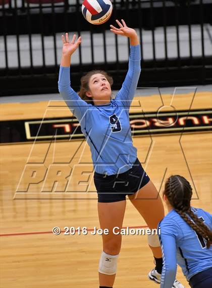 Thumbnail 3 in Lee [Robert E.] vs Johnson [Claudia Taylor] (Littleton Gym) photogallery.