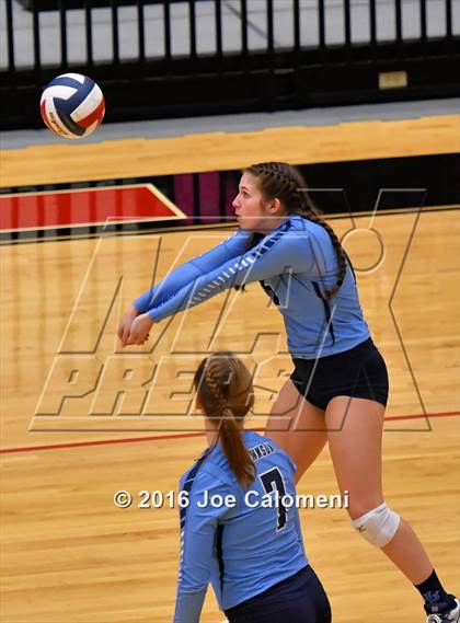 Thumbnail 1 in Lee [Robert E.] vs Johnson [Claudia Taylor] (Littleton Gym) photogallery.