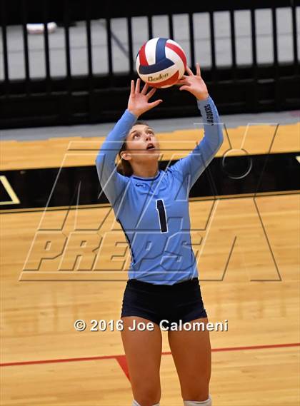 Thumbnail 1 in Lee [Robert E.] vs Johnson [Claudia Taylor] (Littleton Gym) photogallery.