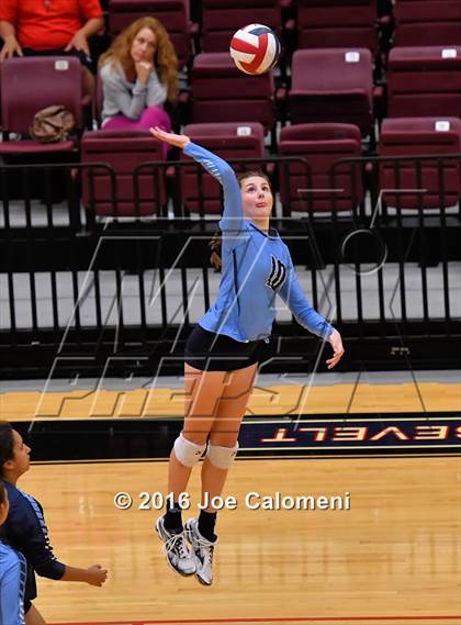Thumbnail 2 in Lee [Robert E.] vs Johnson [Claudia Taylor] (Littleton Gym) photogallery.