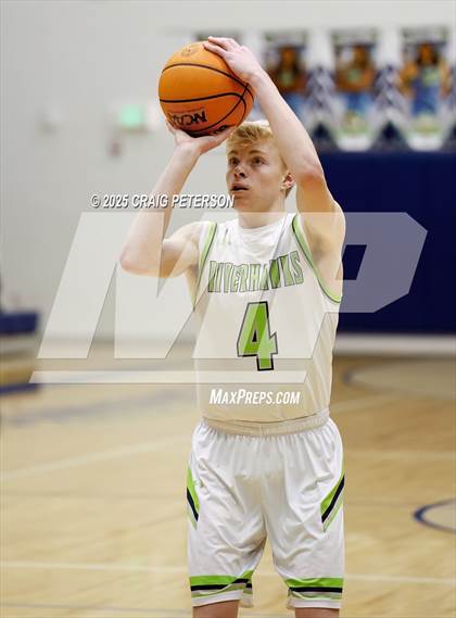 Thumbnail 1 in Green Canyon @ Ridgeline (Sophomore) photogallery.